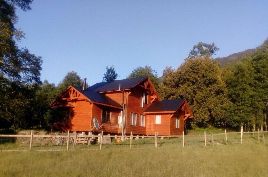 Cabanas Los Canelos Hermosa Granja En Pucón Екстериор снимка